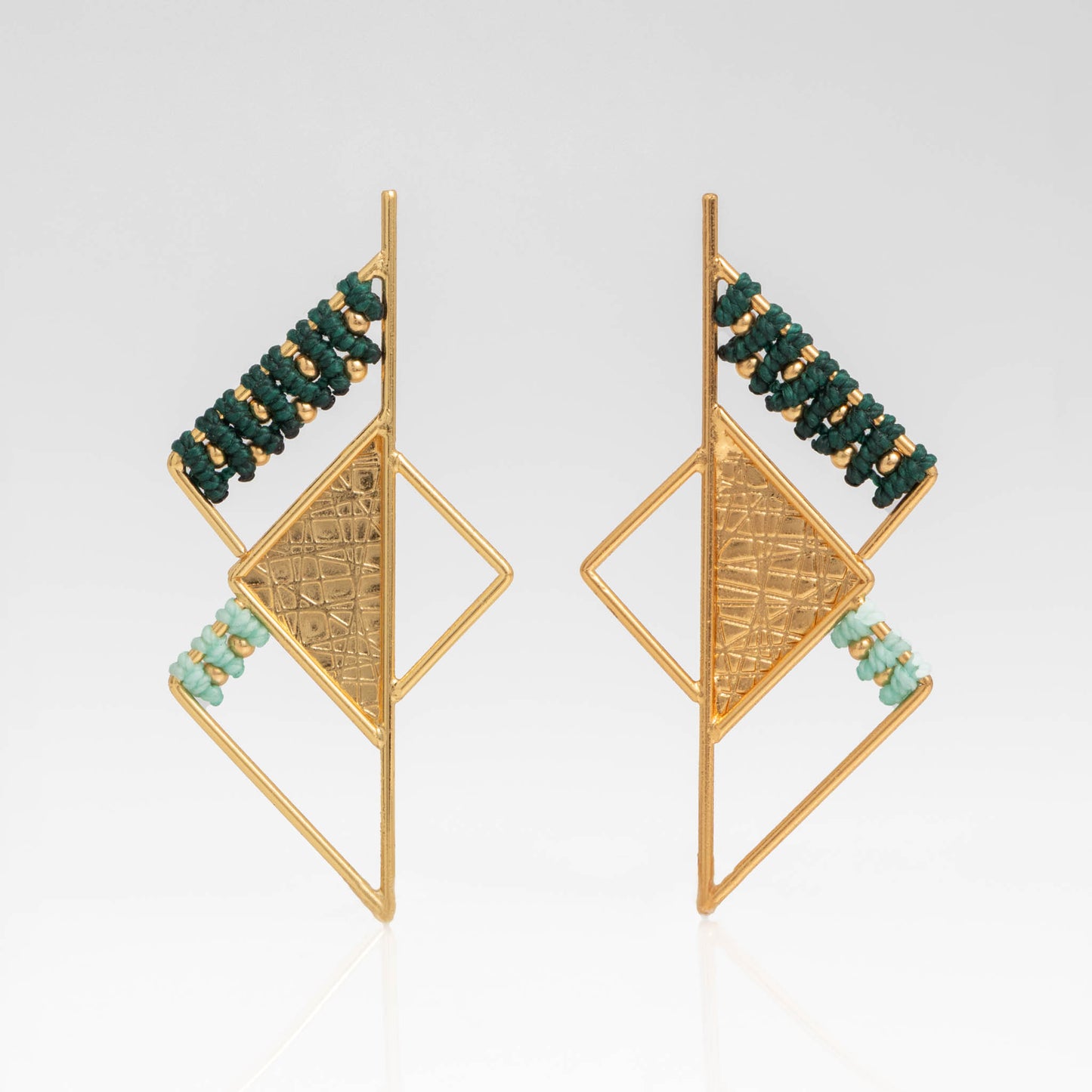 Aretes Triángulo Mediano