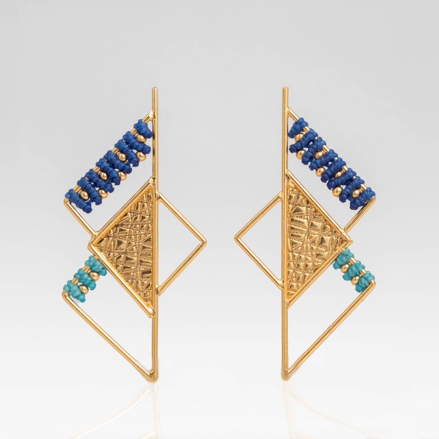 Aretes Triángulo Mediano